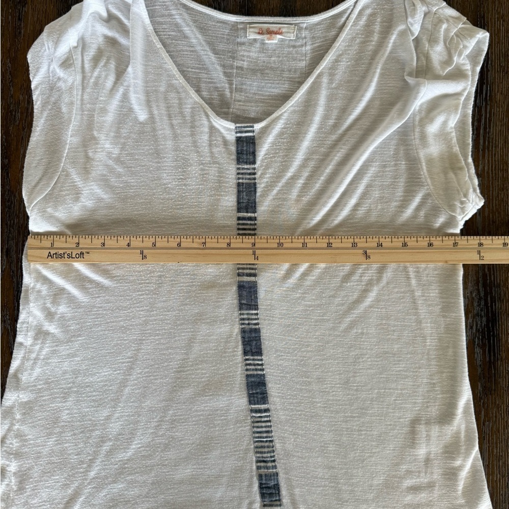 Le Sample Women's White Top with Blue/Gray Stripe Size M - Picture 3 of 7